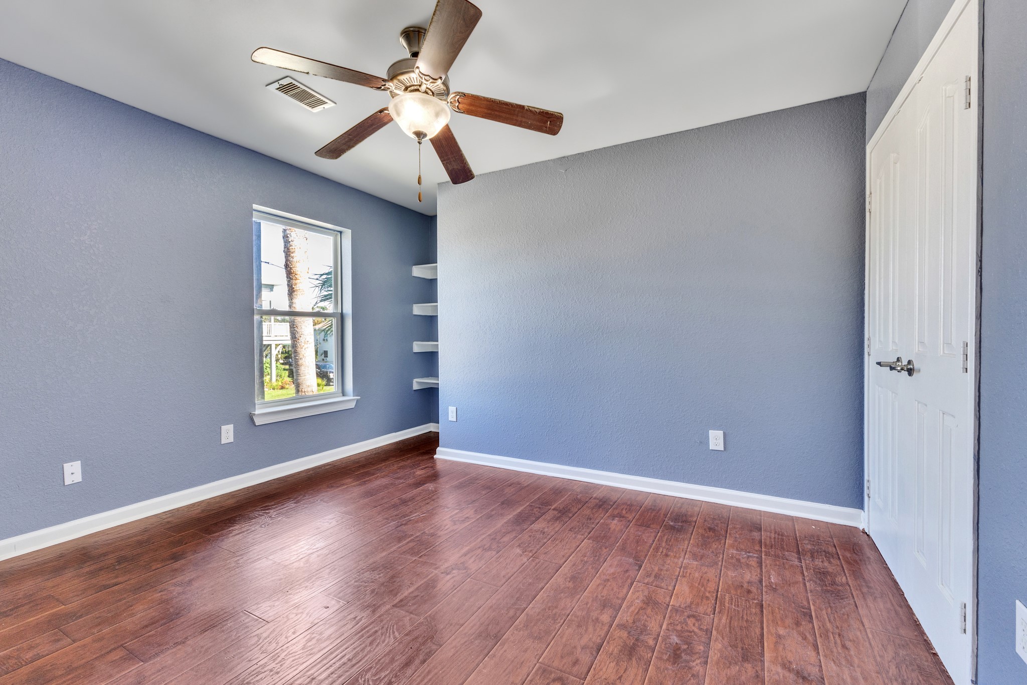 1402 51st Street, Galveston, TX 77551