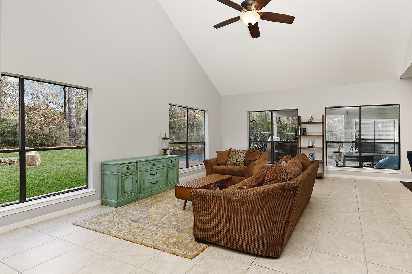 44 Lake Forest Circle, Conroe, TX 77384
