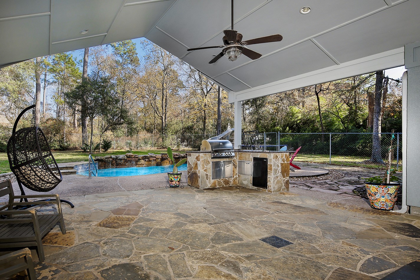 44 Lake Forest Circle, Conroe, TX 77384