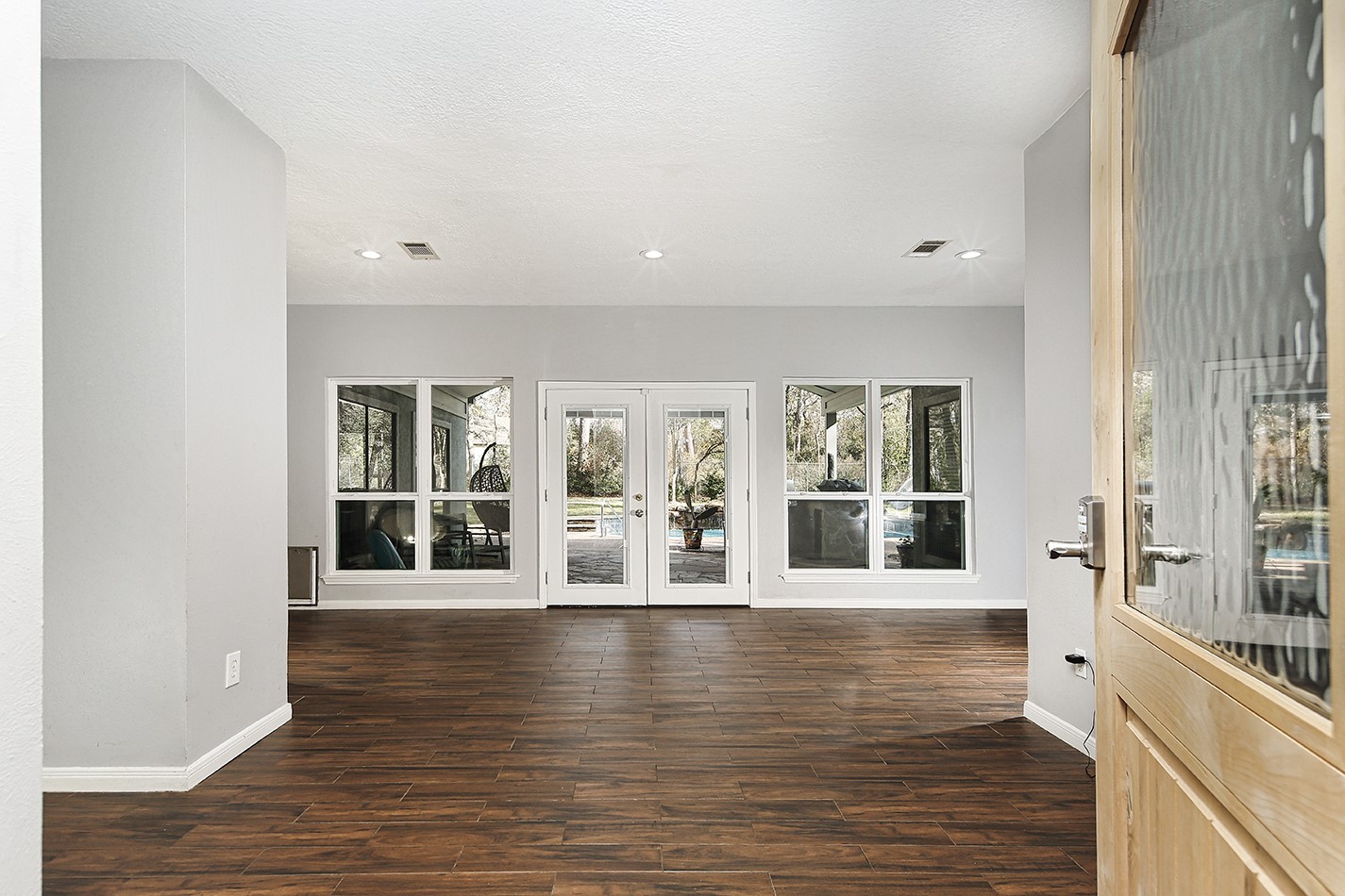 44 Lake Forest Circle, Conroe, TX 77384