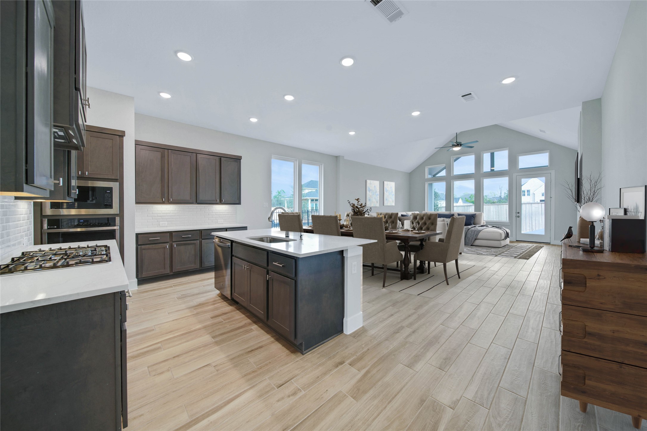 Kitchen, Quartz Countertop Island, Undercabinet lights and SS Appliances.
