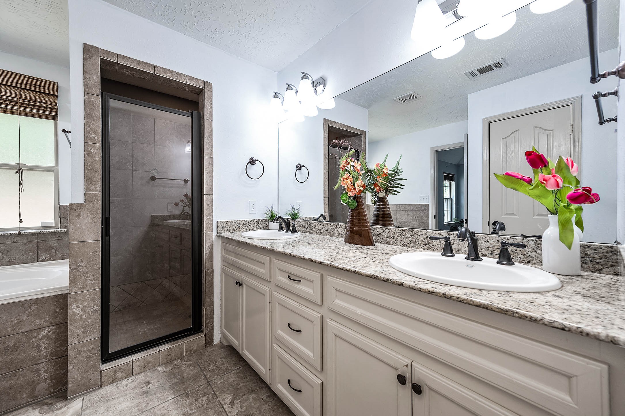13722 Vail Drive, Montgomery, TX 77356