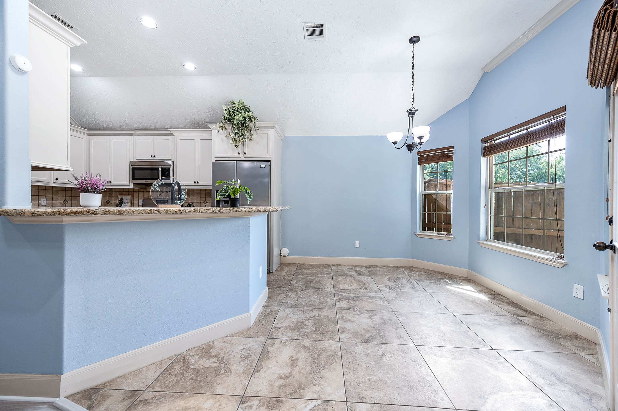 13722 Vail Drive, Montgomery, TX 77356