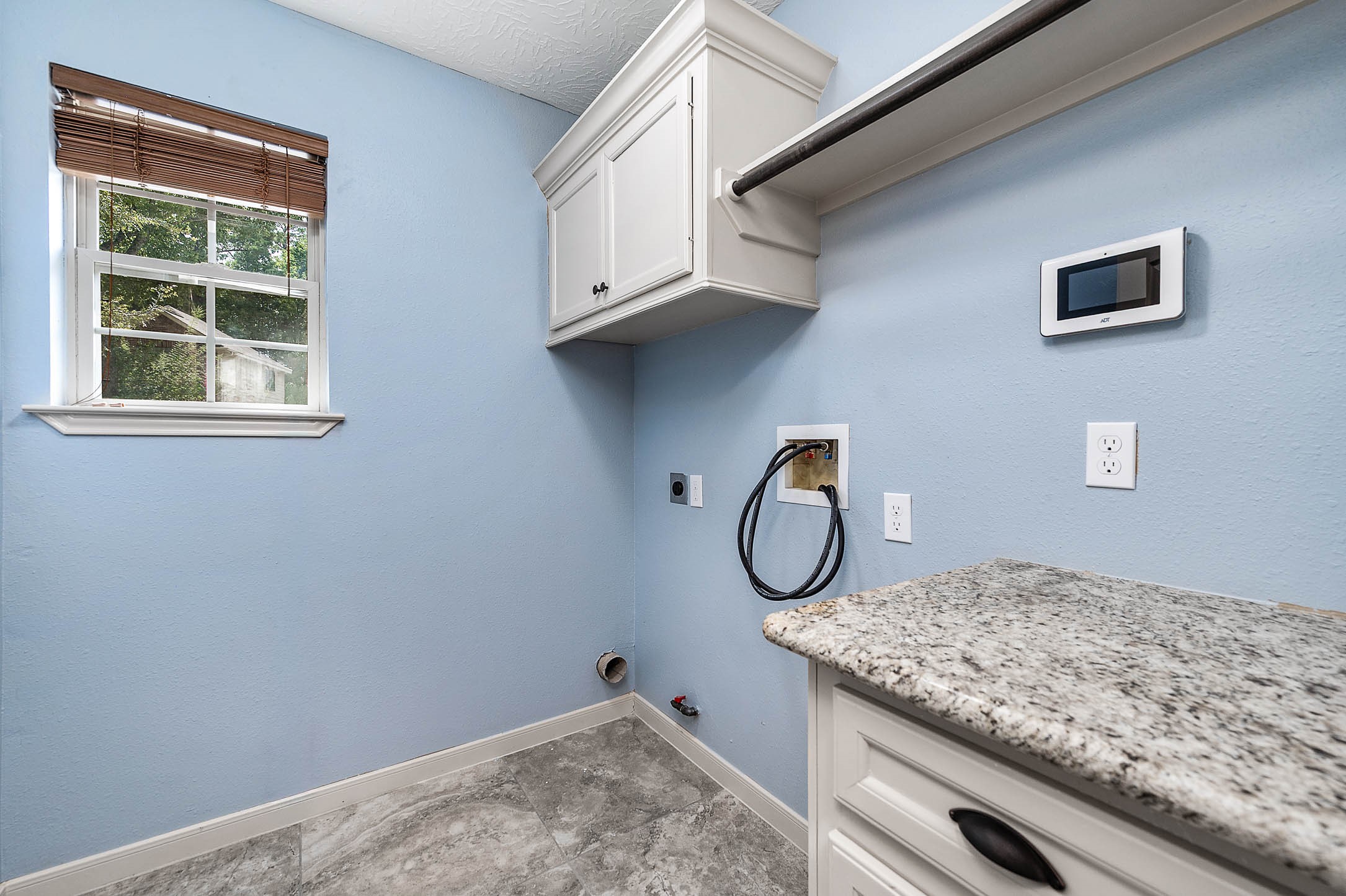 13722 Vail Drive, Montgomery, TX 77356