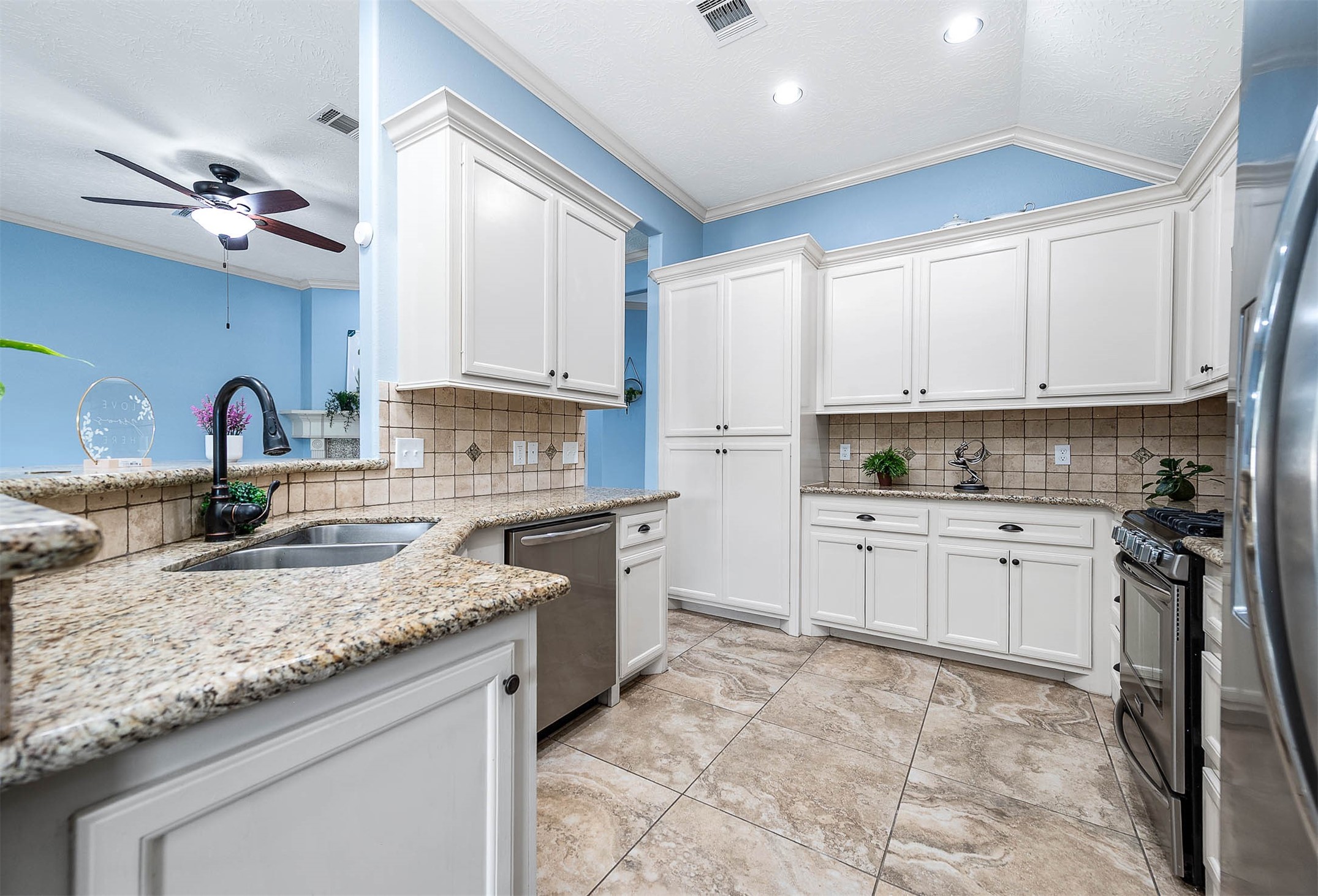 13722 Vail Drive, Montgomery, TX 77356
