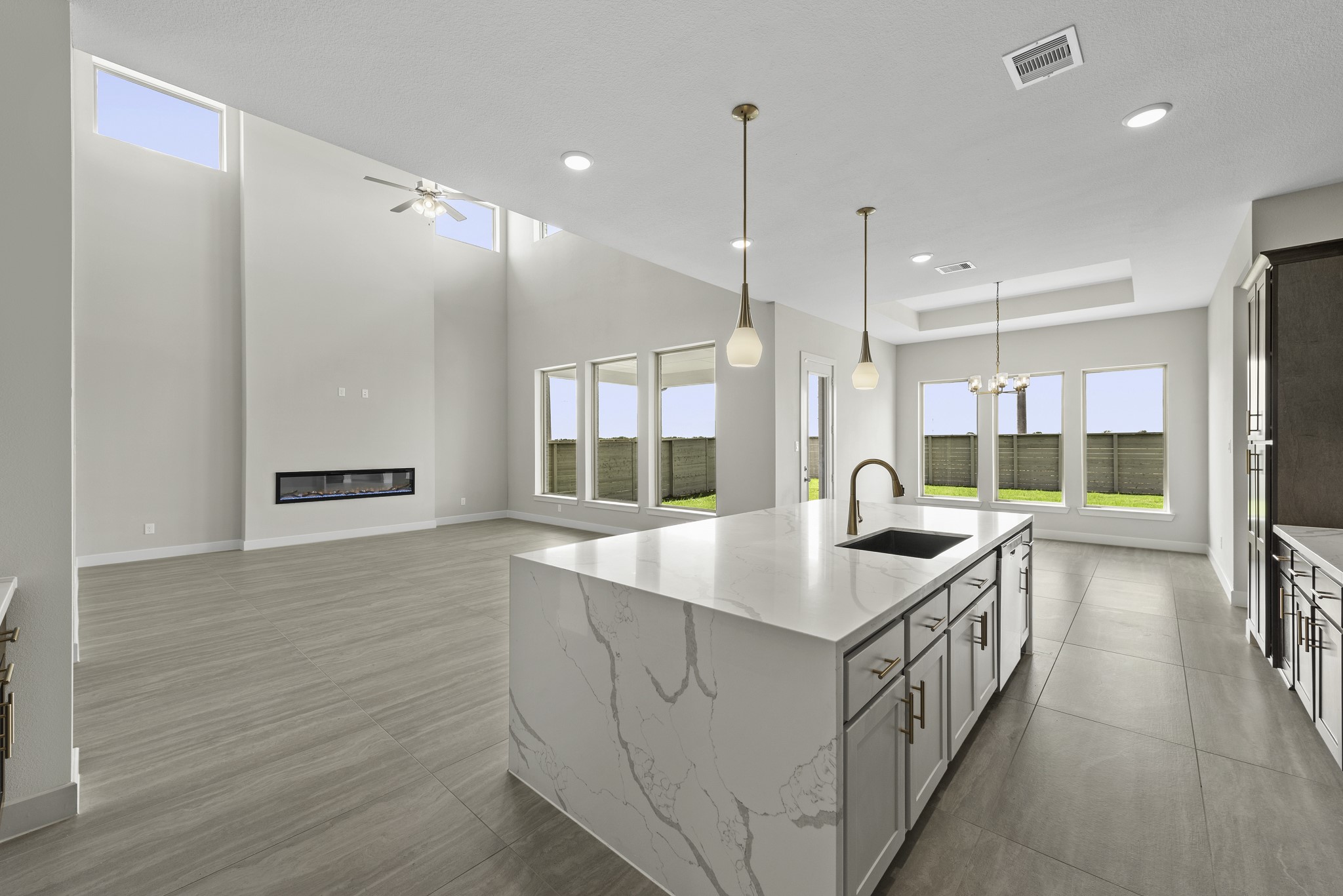846 Caballos Drive, League City, TX 77546