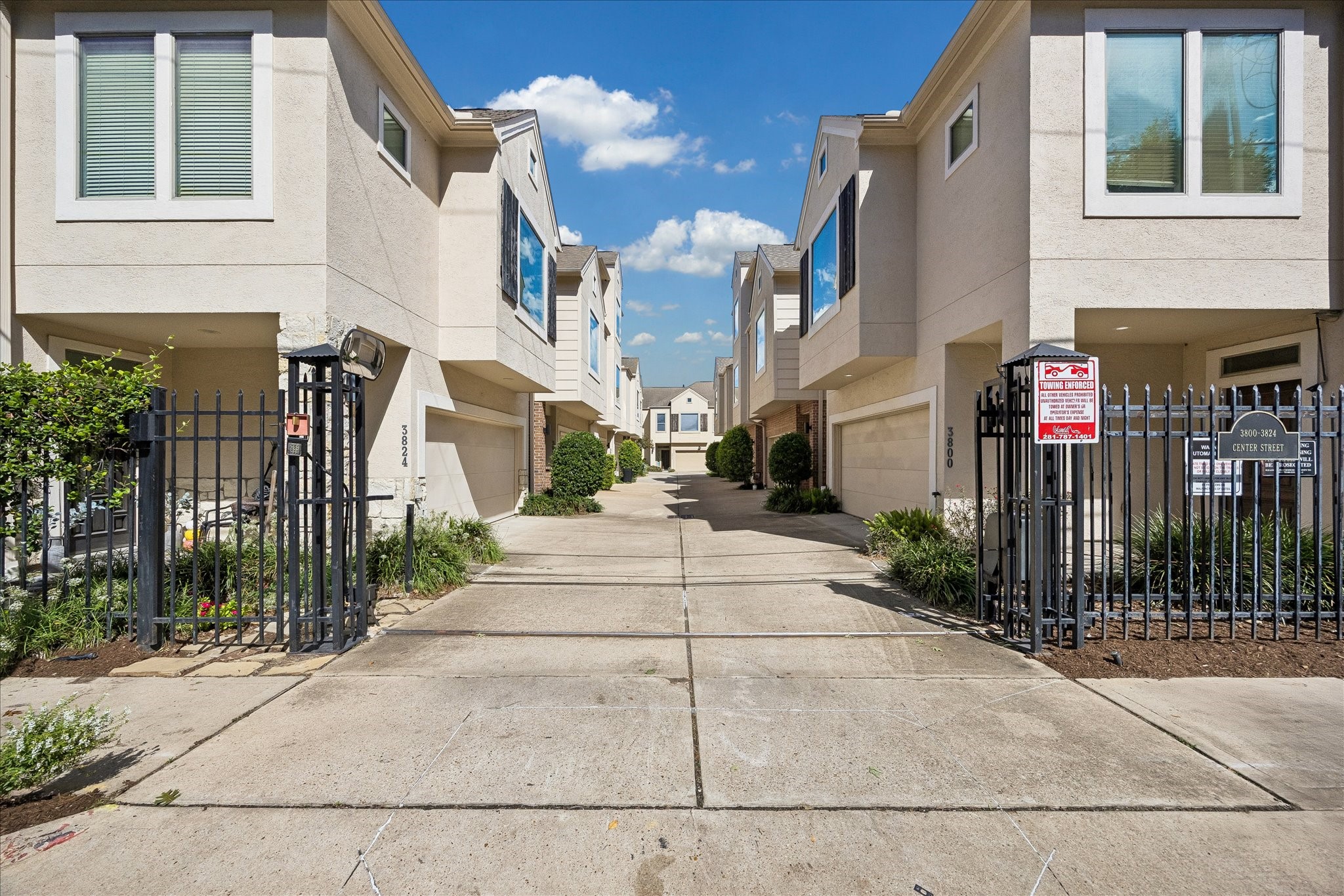 3812 Center Street, Houston, TX 77007
