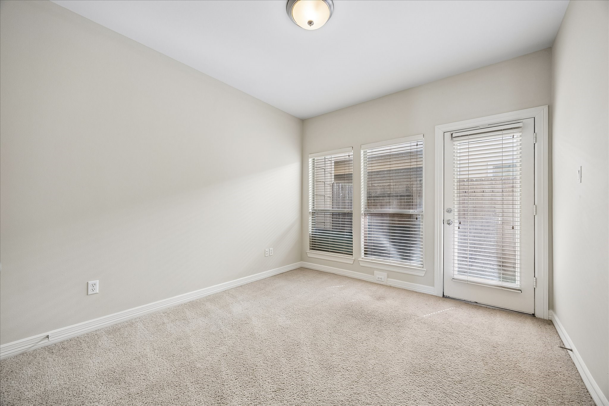 3812 Center Street, Houston, TX 77007