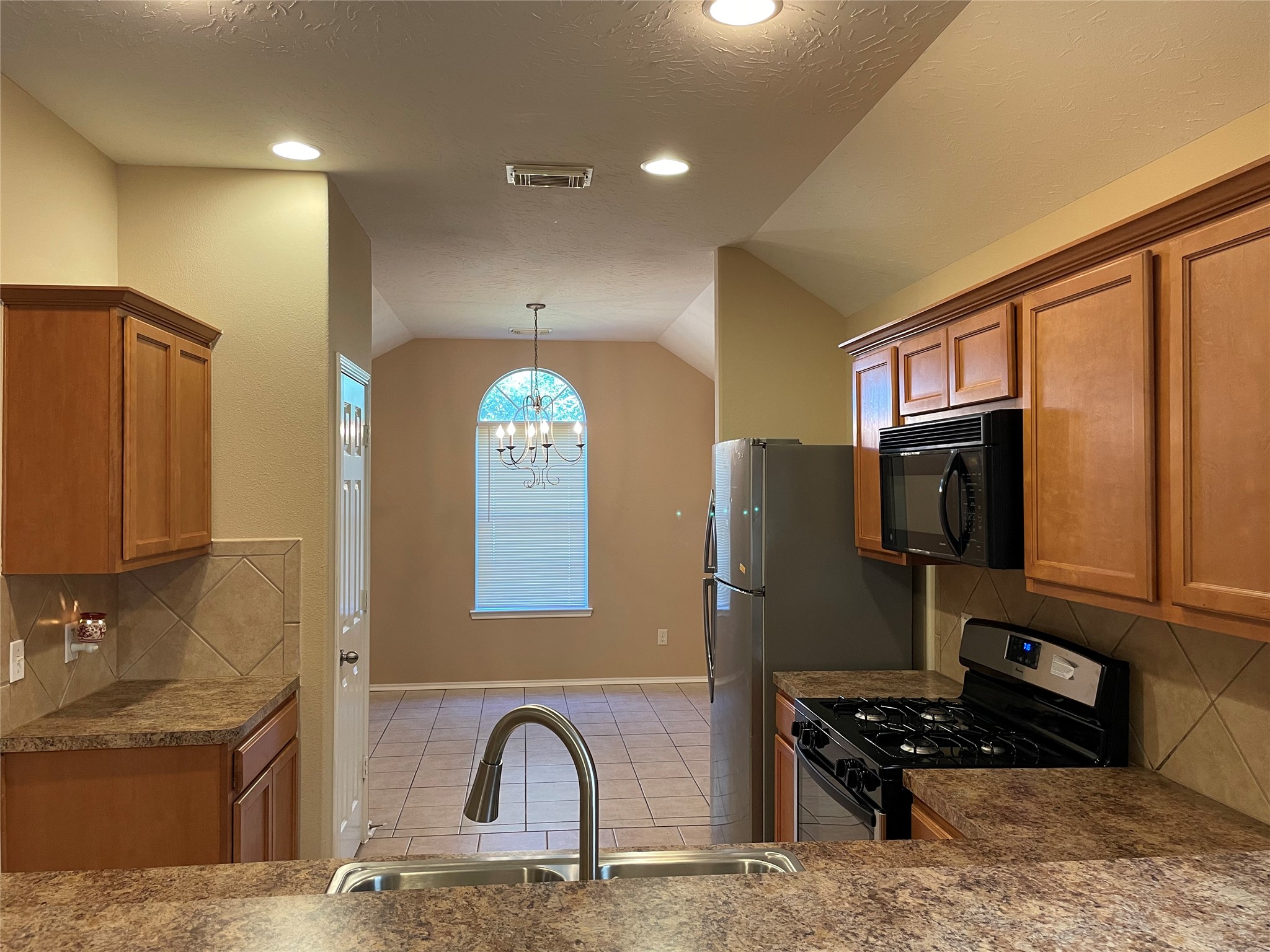 2147 Acorn Glen Trail, Fresno, TX 77545