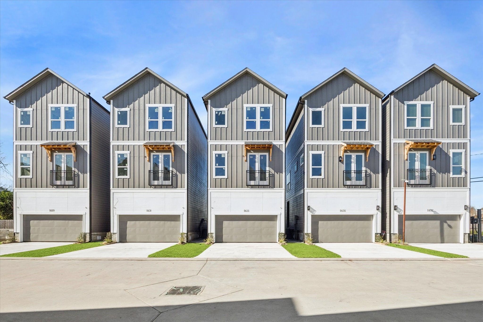 5621 Azores, Houston, TX 77091