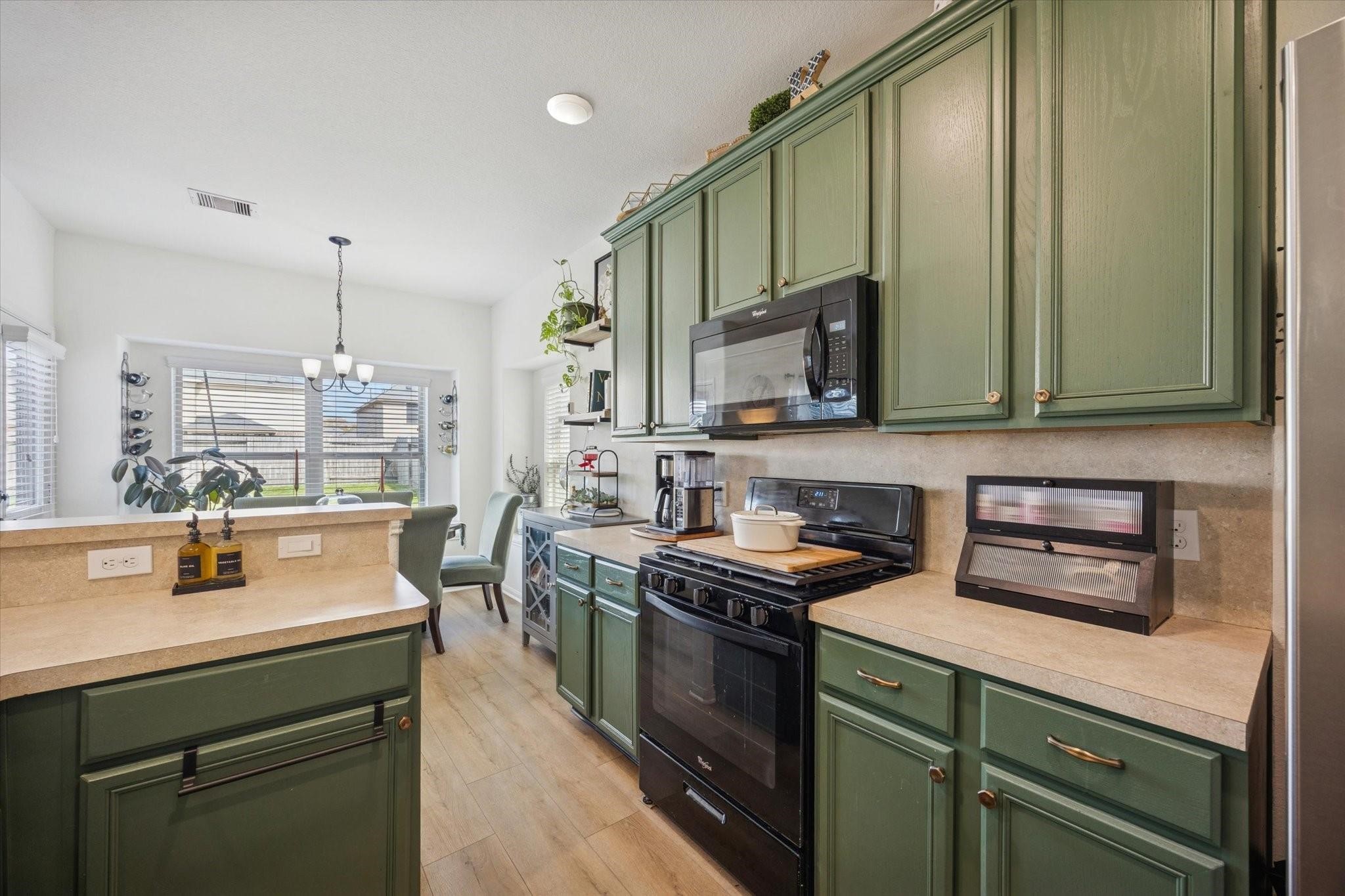 5127 Misty Lane, Bacliff, TX 77518