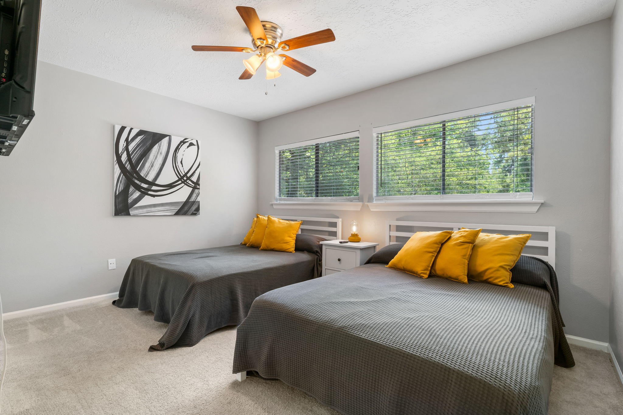 Second bathroom w/ two queen beds