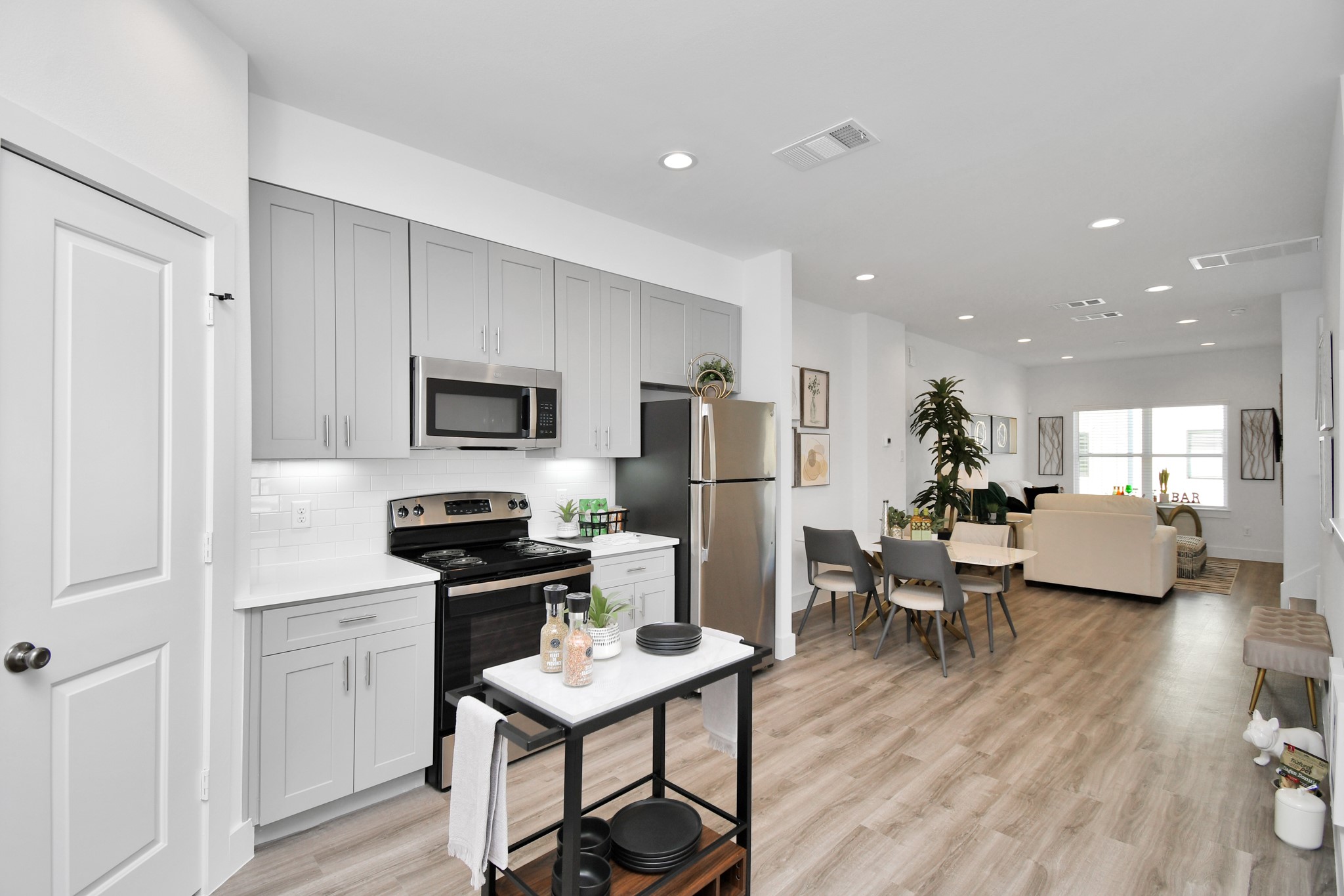 Second floor Kitchen, Dinning and Living area Second floor Kitchen, Dinning and Living area