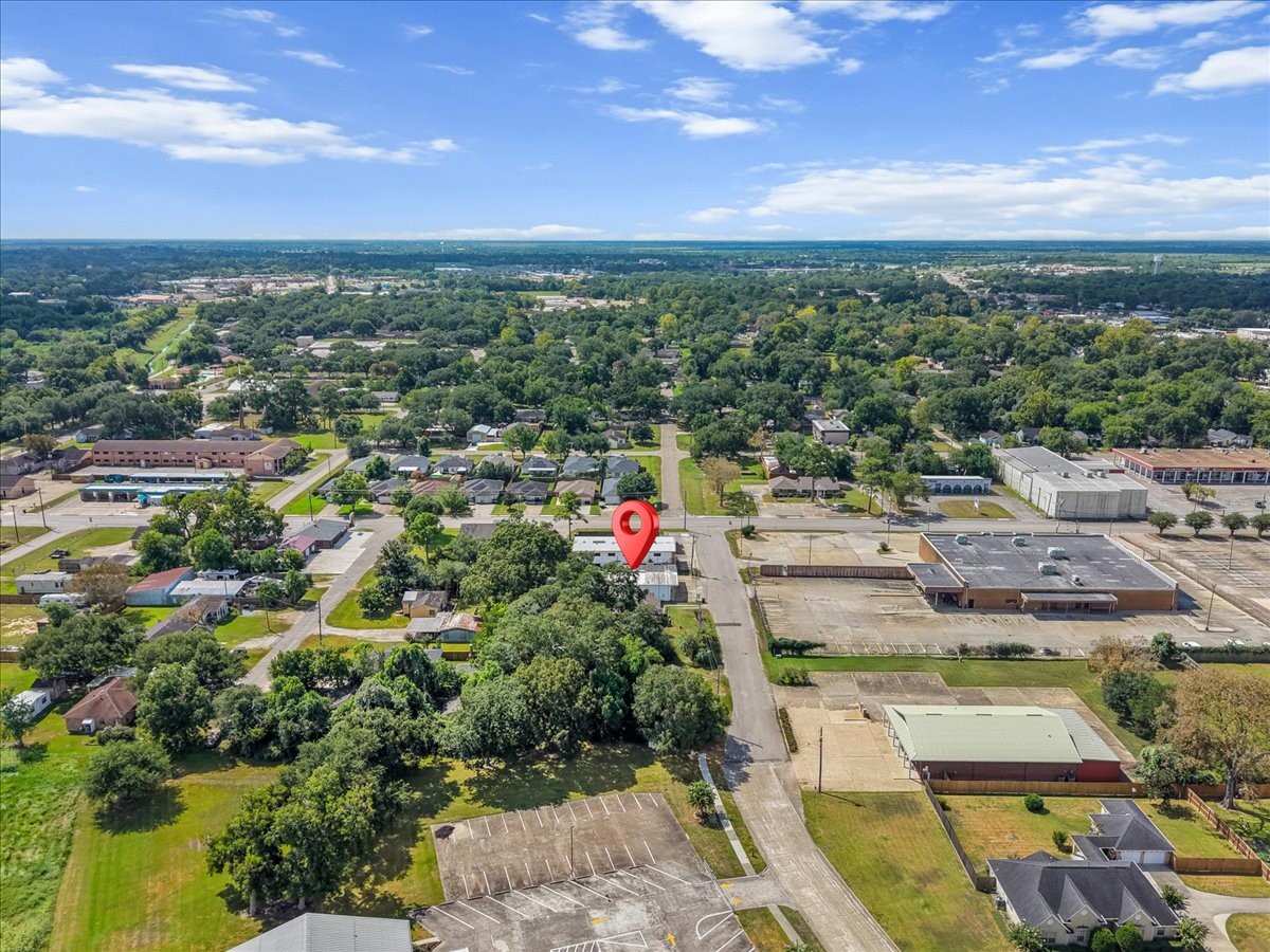 619 Dula Street, Alvin, TX 77511