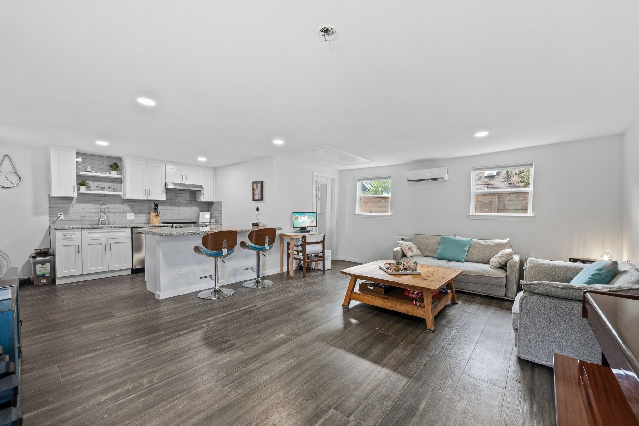 1006 W Temple Street, Houston, TX 77009
