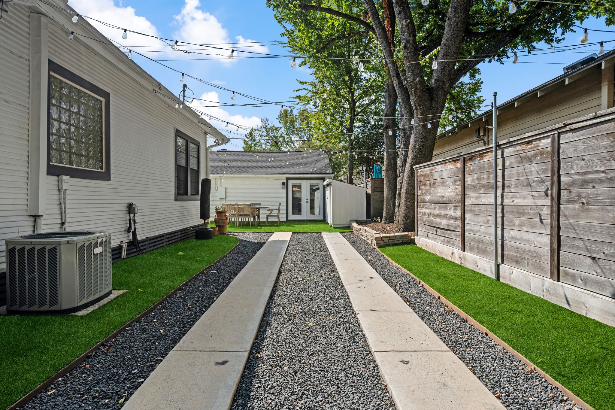 1006 W Temple Street, Houston, TX 77009