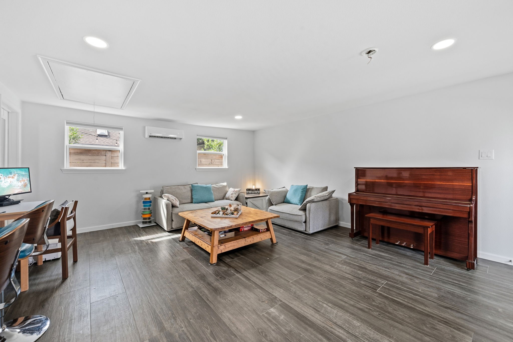 1006 W Temple Street, Houston, TX 77009