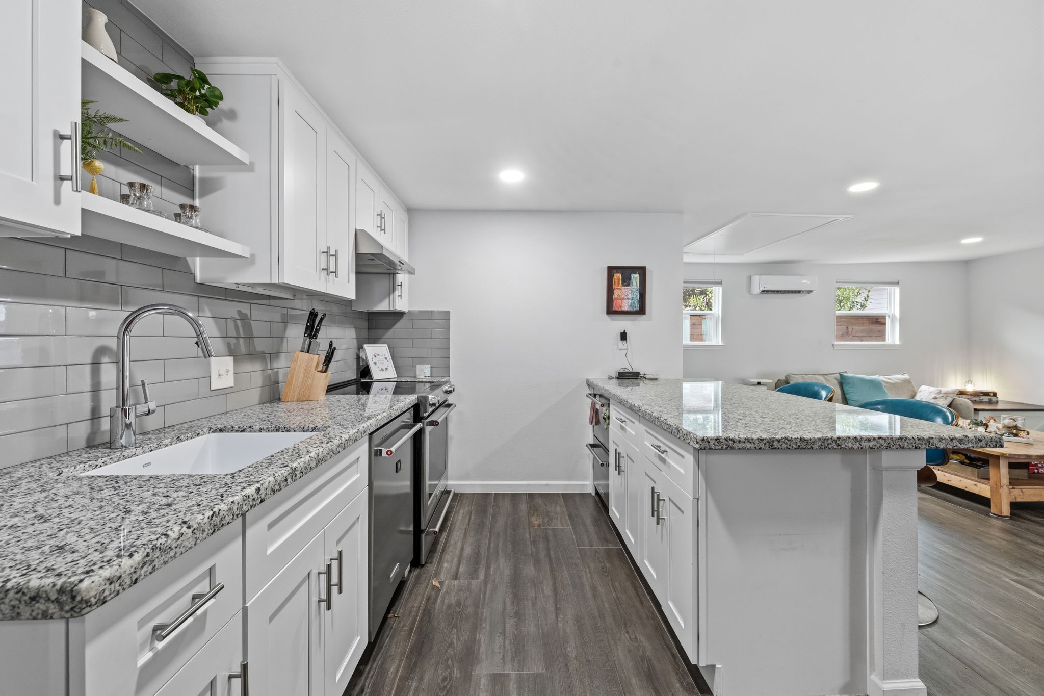 1006 W Temple Street, Houston, TX 77009