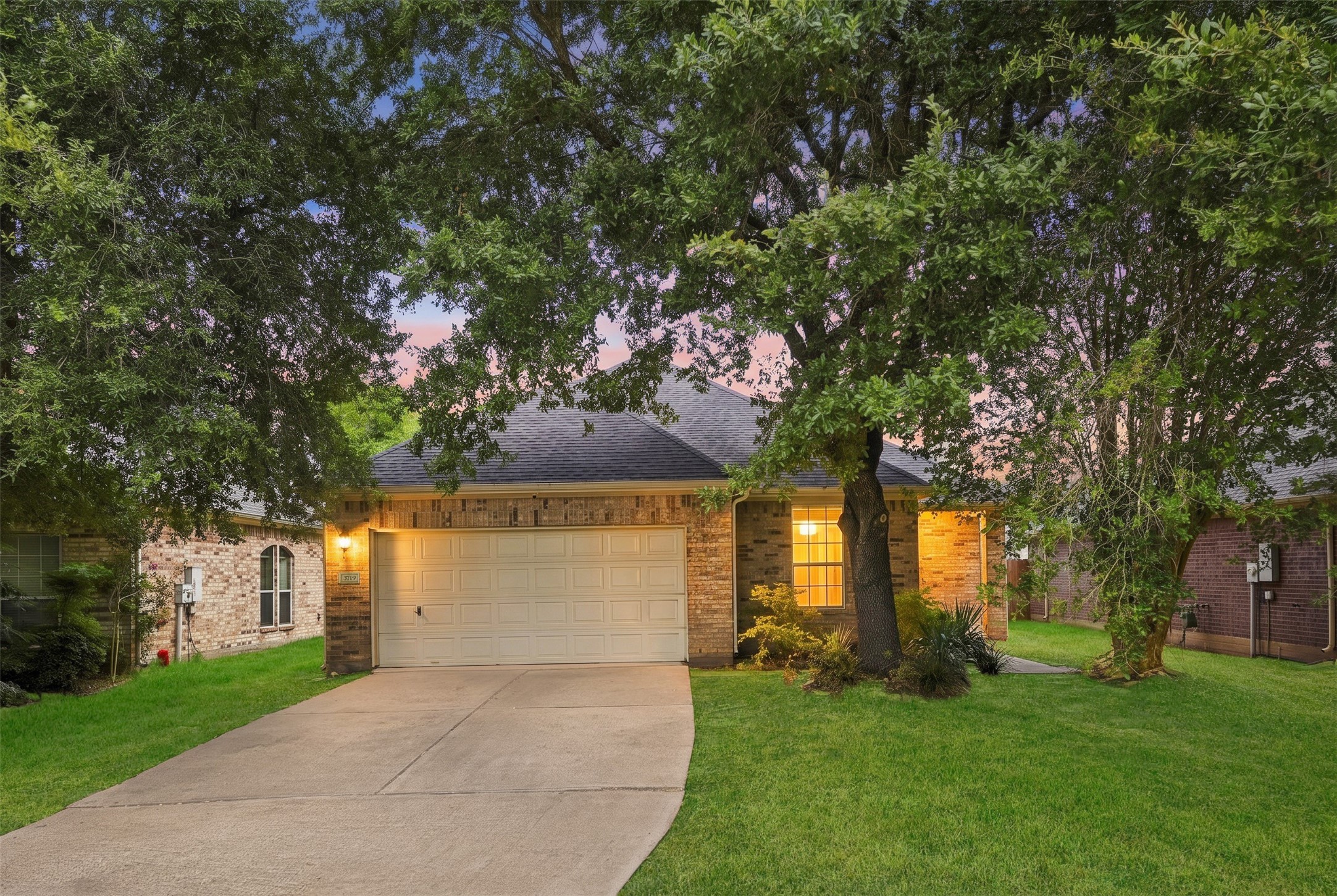 3719 Nichols Avenue, Dickinson, TX 77539
