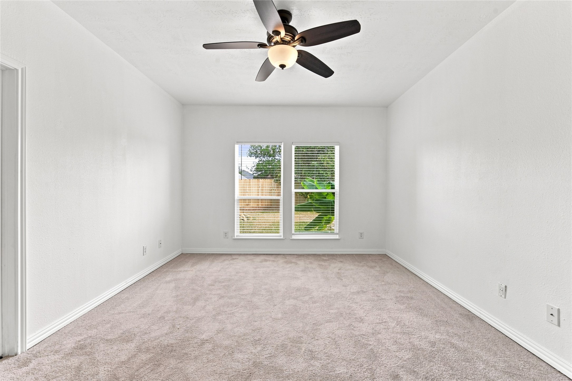 3719 Nichols Avenue, Dickinson, TX 77539