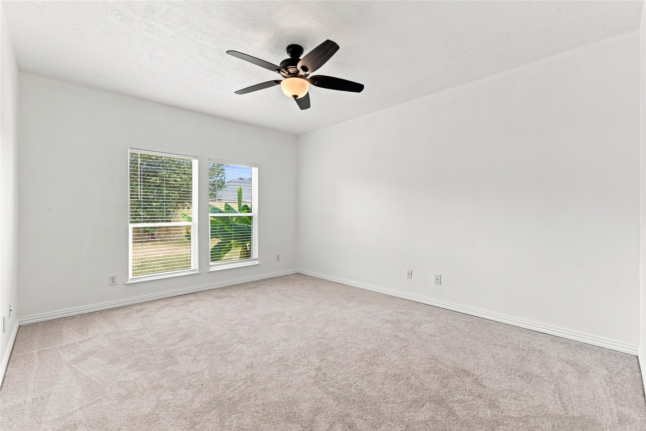 3719 Nichols Avenue, Dickinson, TX 77539