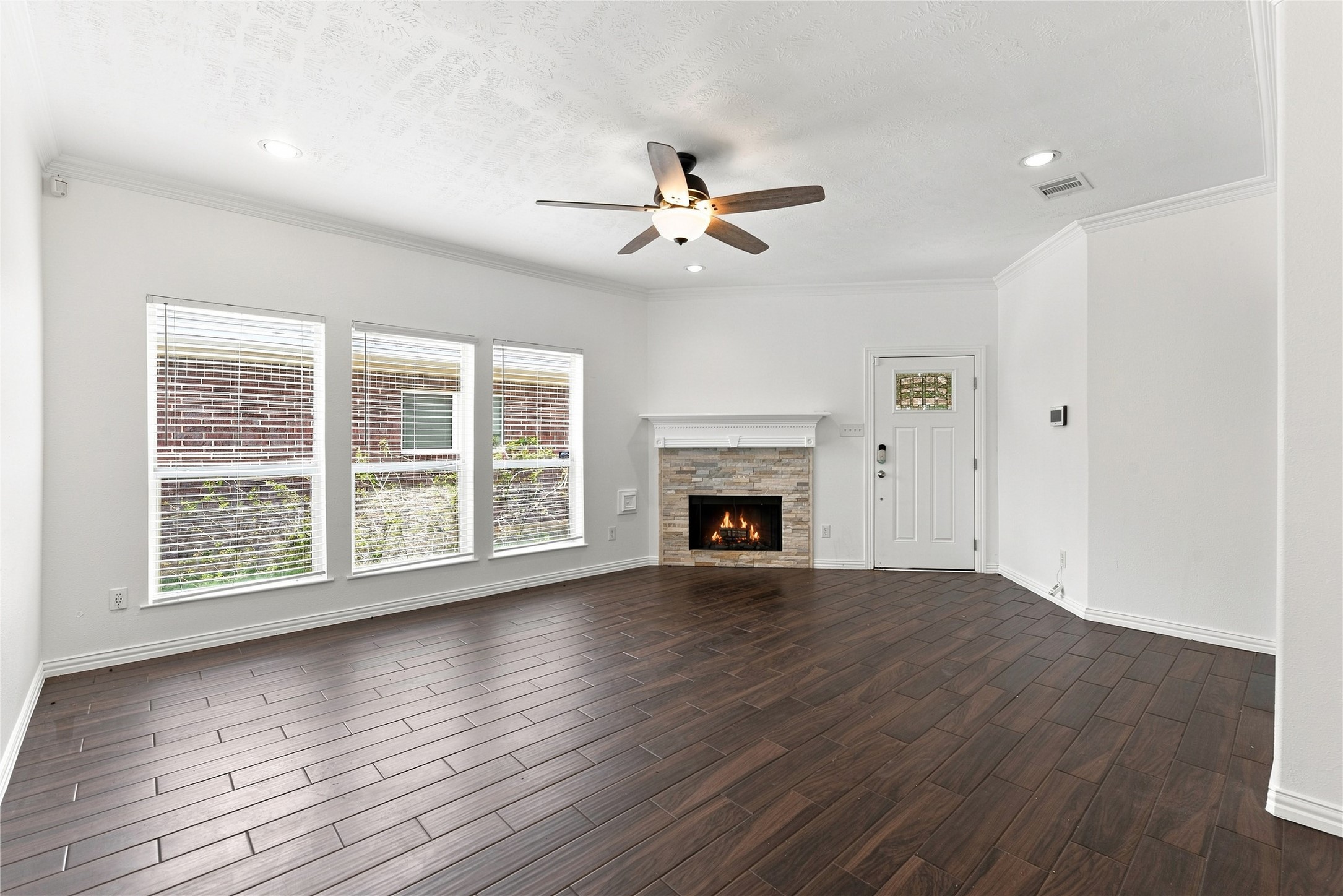 3719 Nichols Avenue, Dickinson, TX 77539