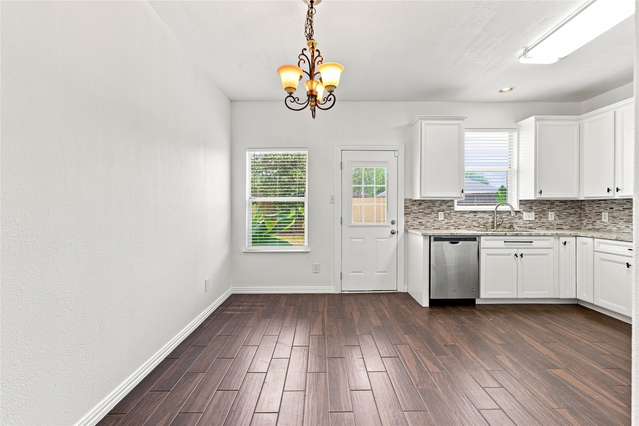 3719 Nichols Avenue, Dickinson, TX 77539