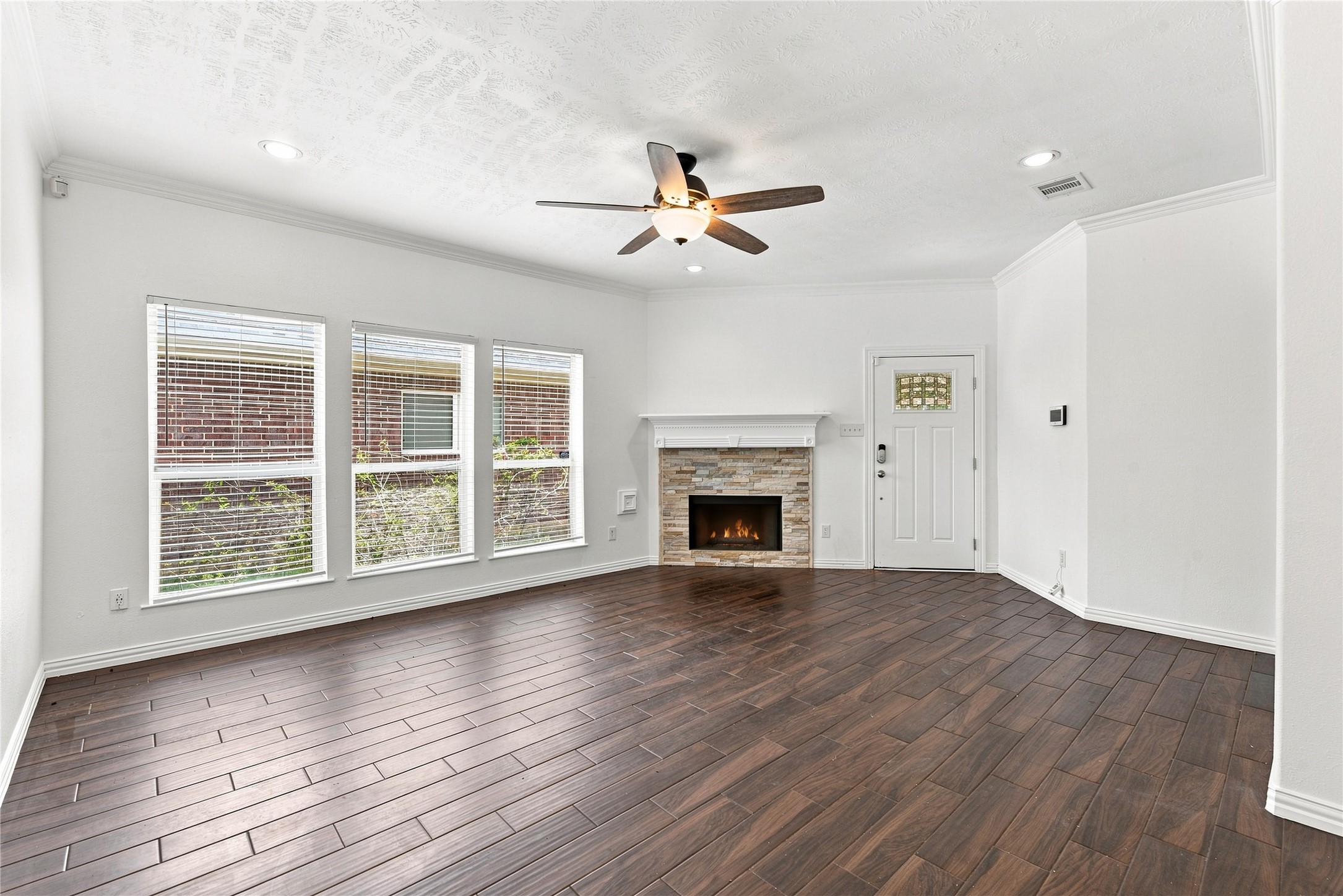 3719 Nichols Avenue, Dickinson, TX 77539