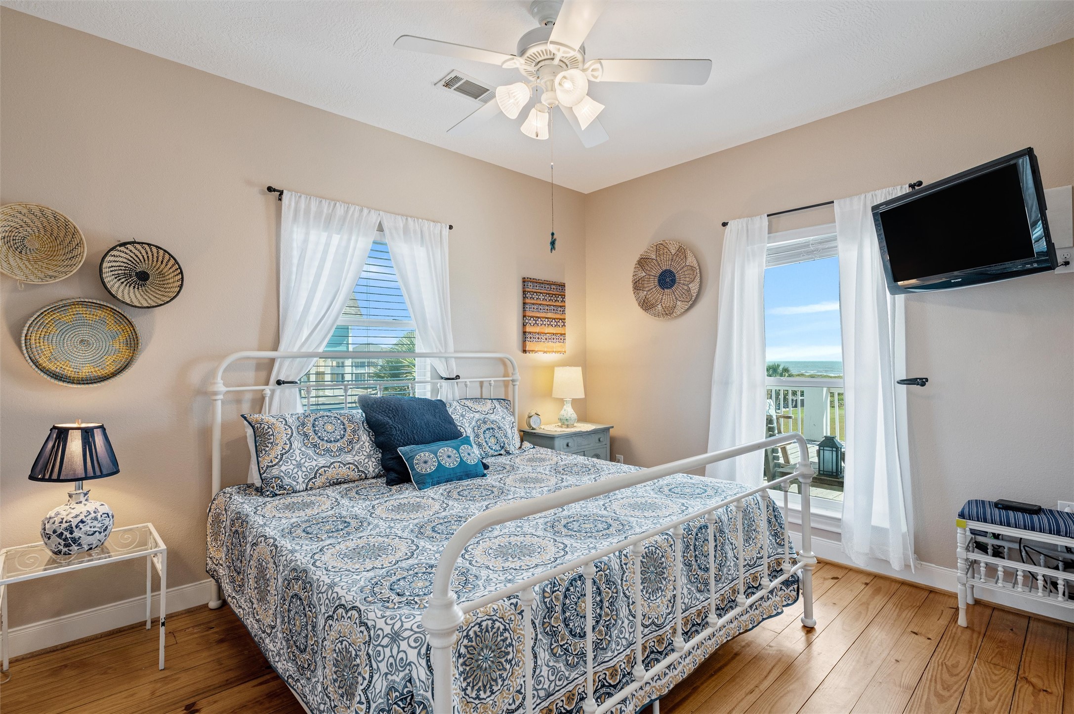 4017 Biscayne Beach Road, Port Bolivar, TX 77650