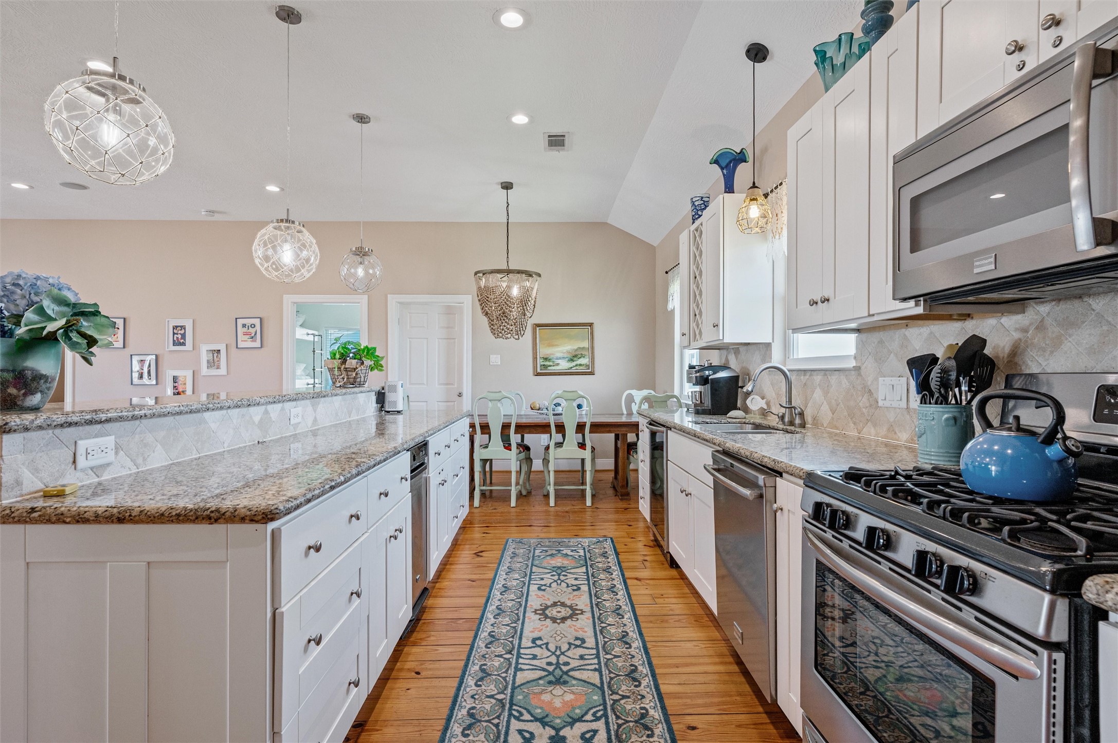 4017 Biscayne Beach Road, Port Bolivar, TX 77650