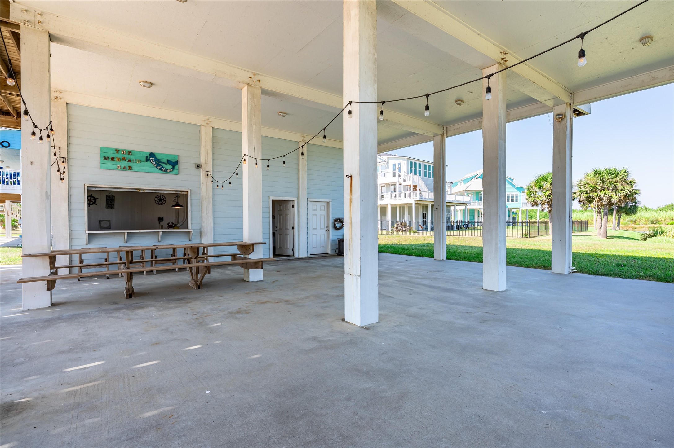 4017 Biscayne Beach Road, Port Bolivar, TX 77650