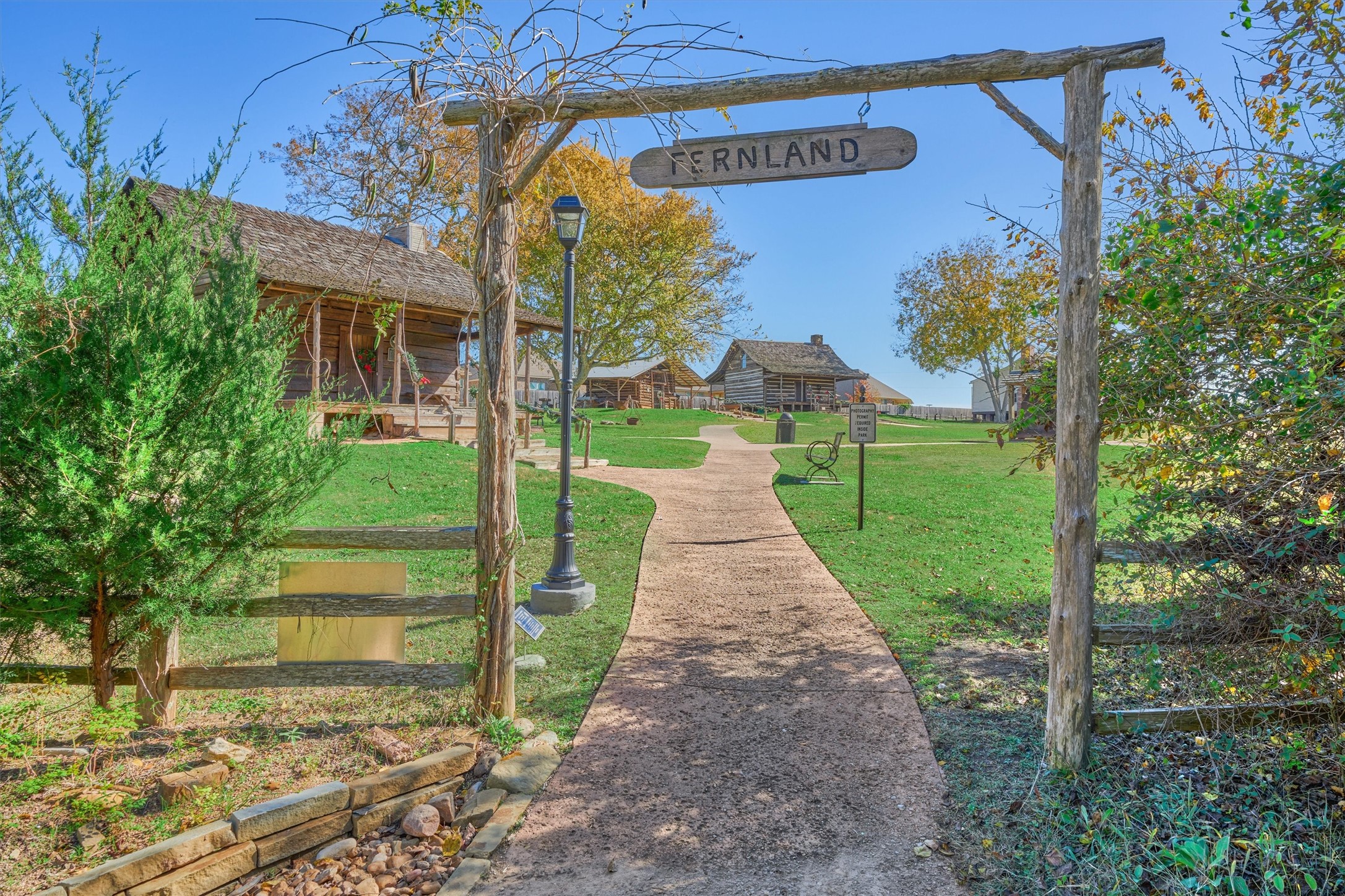 119 Bessie Price Owens Drive, Montgomery, TX 77356