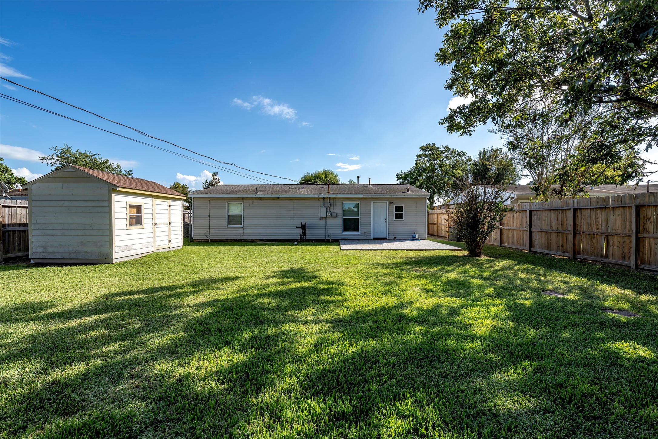 1810 3rd Avenue N, Texas City, TX 77590