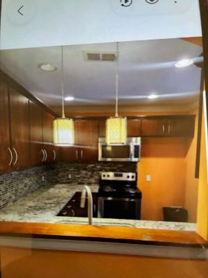 Look at this fabulous kitchen!