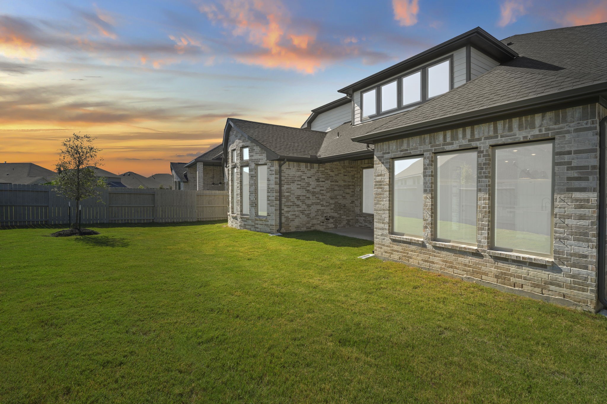 2402 Gleaming Pear Drive, Manvel, TX 77578