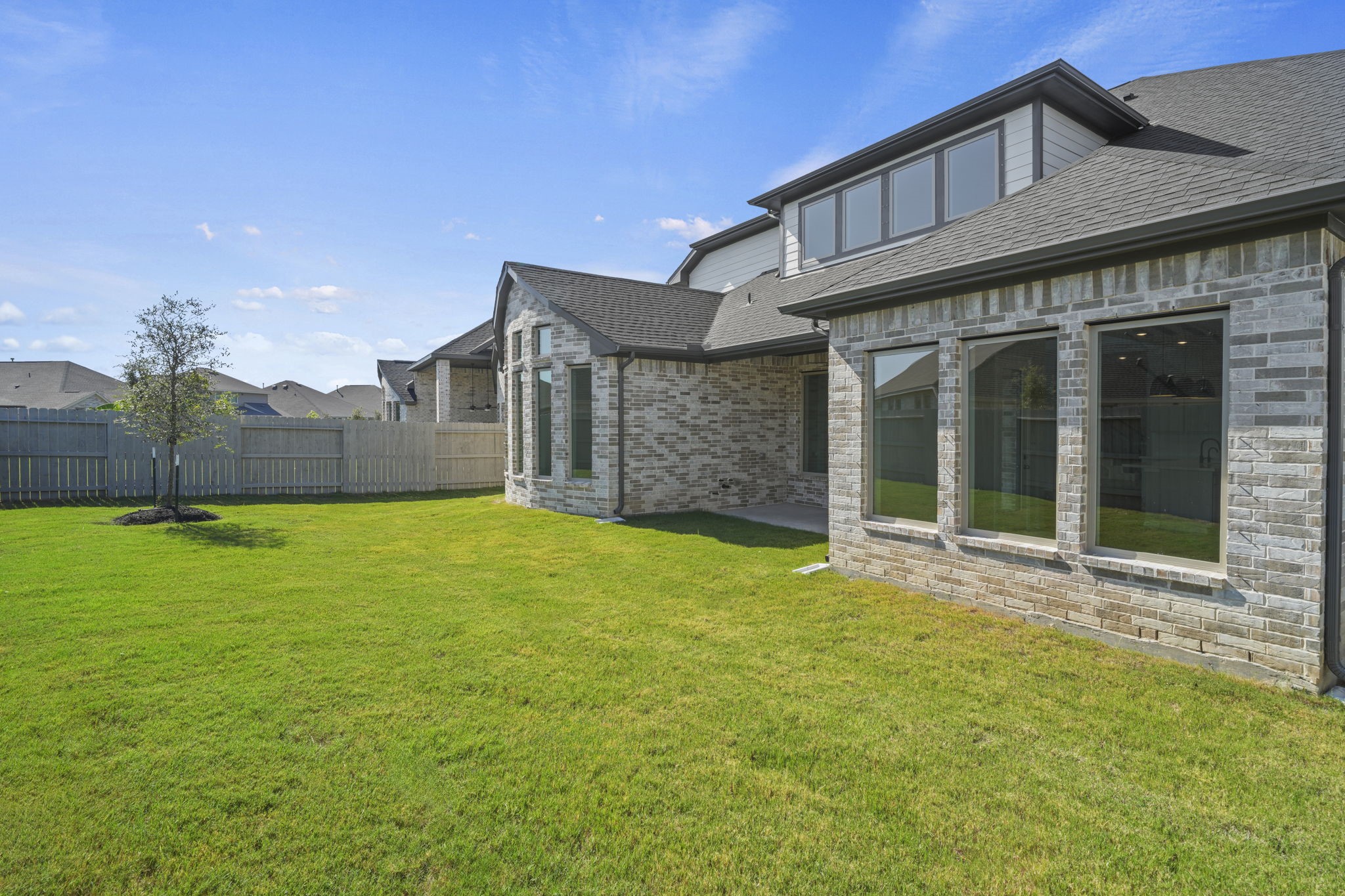 2402 Gleaming Pear Drive, Manvel, TX 77578