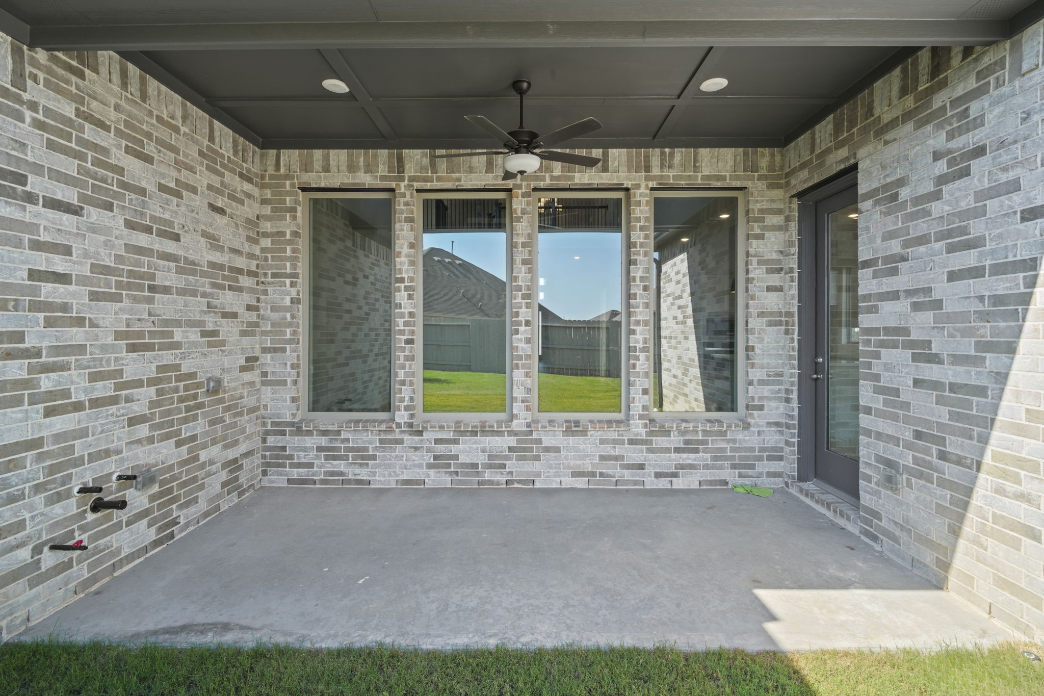2402 Gleaming Pear Drive, Manvel, TX 77578