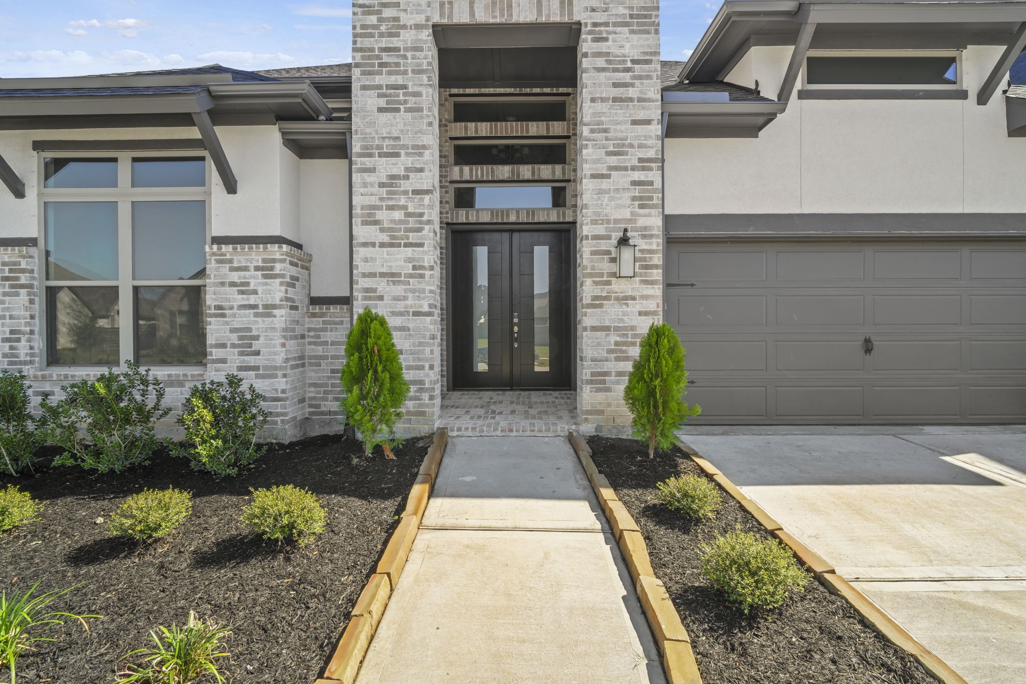 2402 Gleaming Pear Drive, Manvel, TX 77578