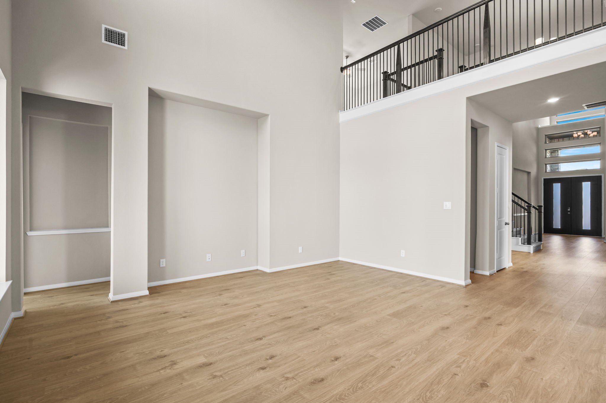2402 Gleaming Pear Drive, Manvel, TX 77578