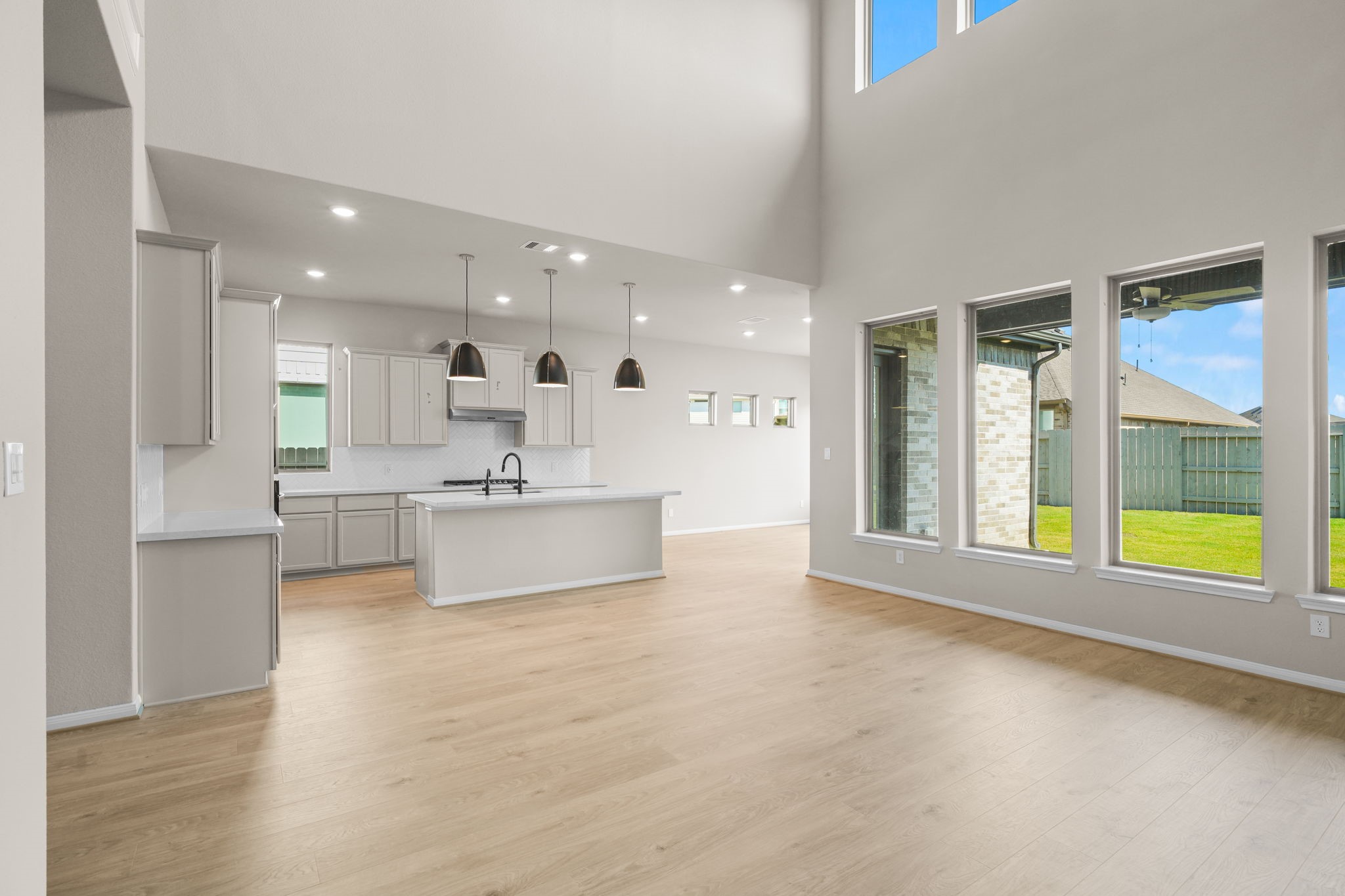 2402 Gleaming Pear Drive, Manvel, TX 77578 2402 Gleaming Pear Drive, Manvel, TX 77578