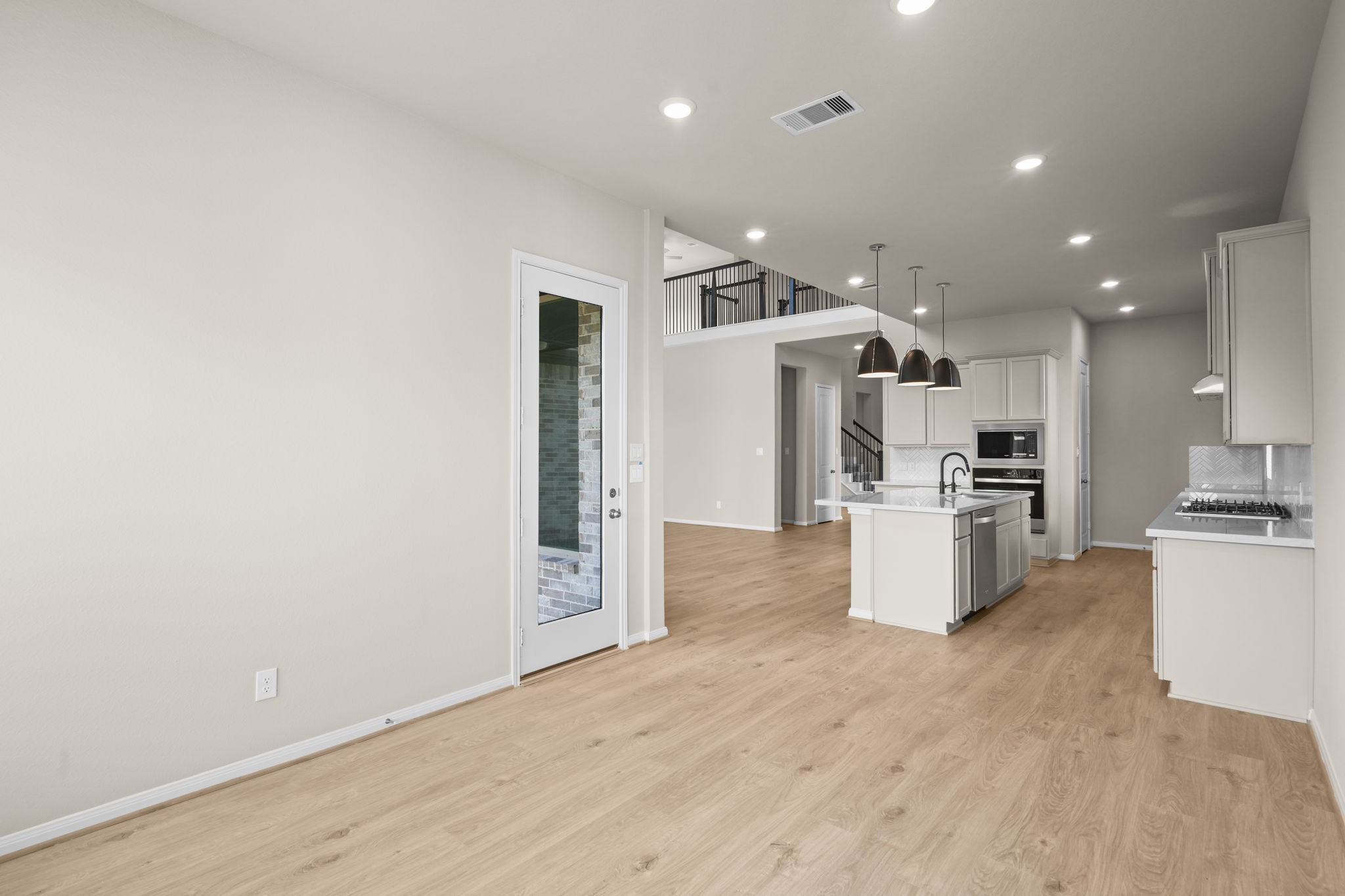 2402 Gleaming Pear Drive, Manvel, TX 77578