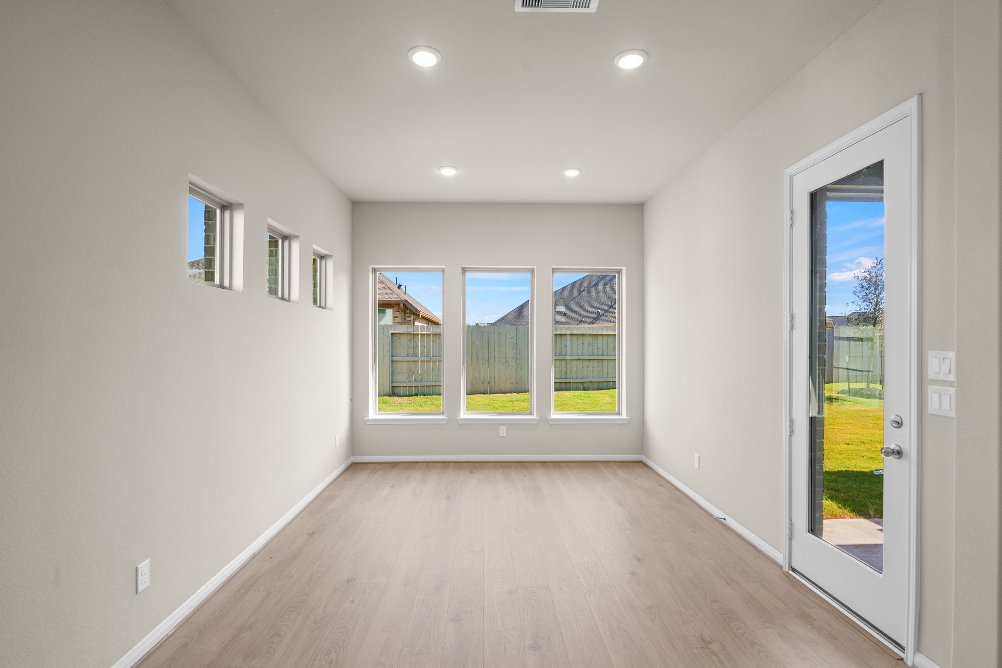 2402 Gleaming Pear Drive, Manvel, TX 77578