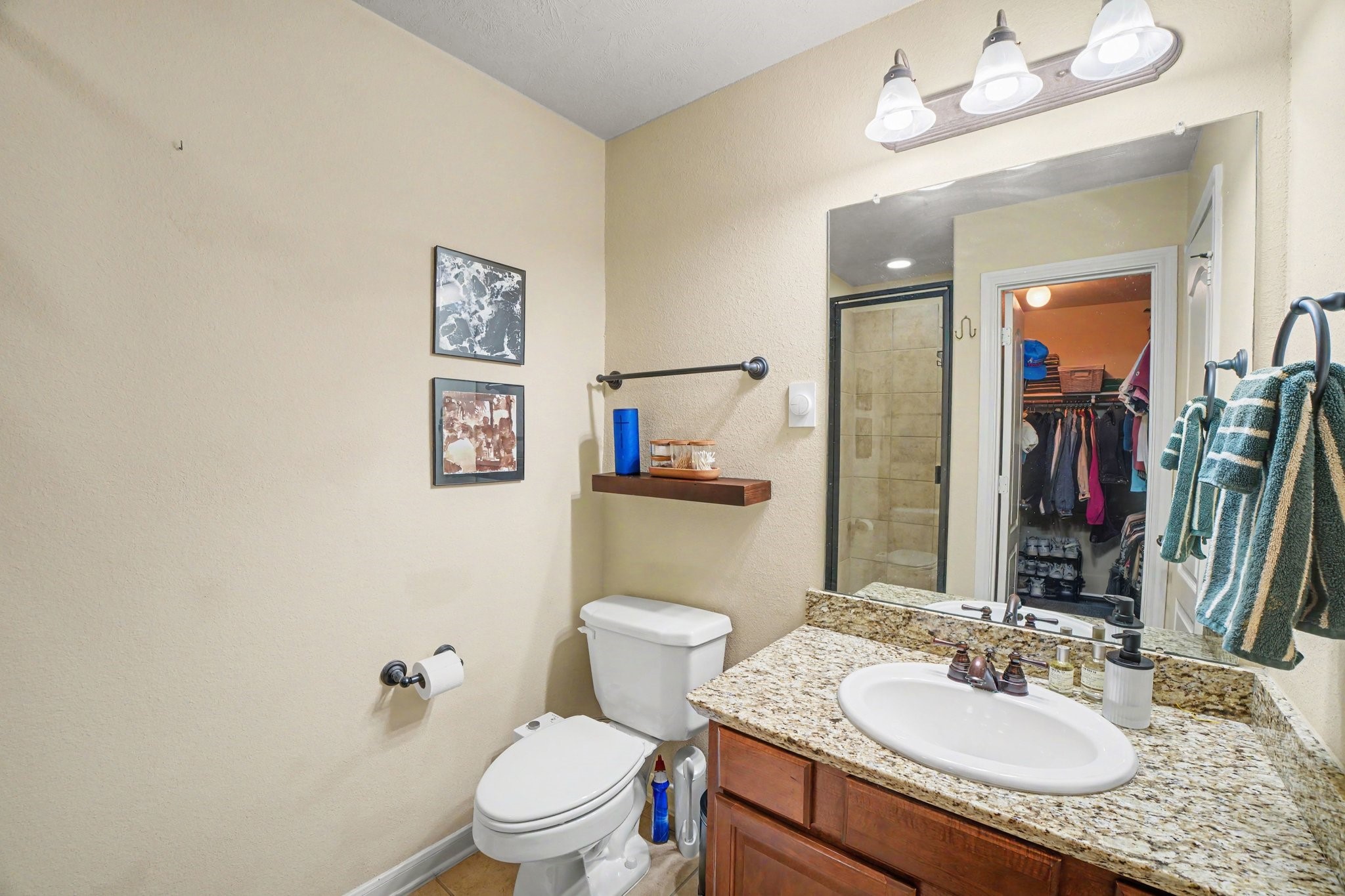 Full bath with shower and closet
