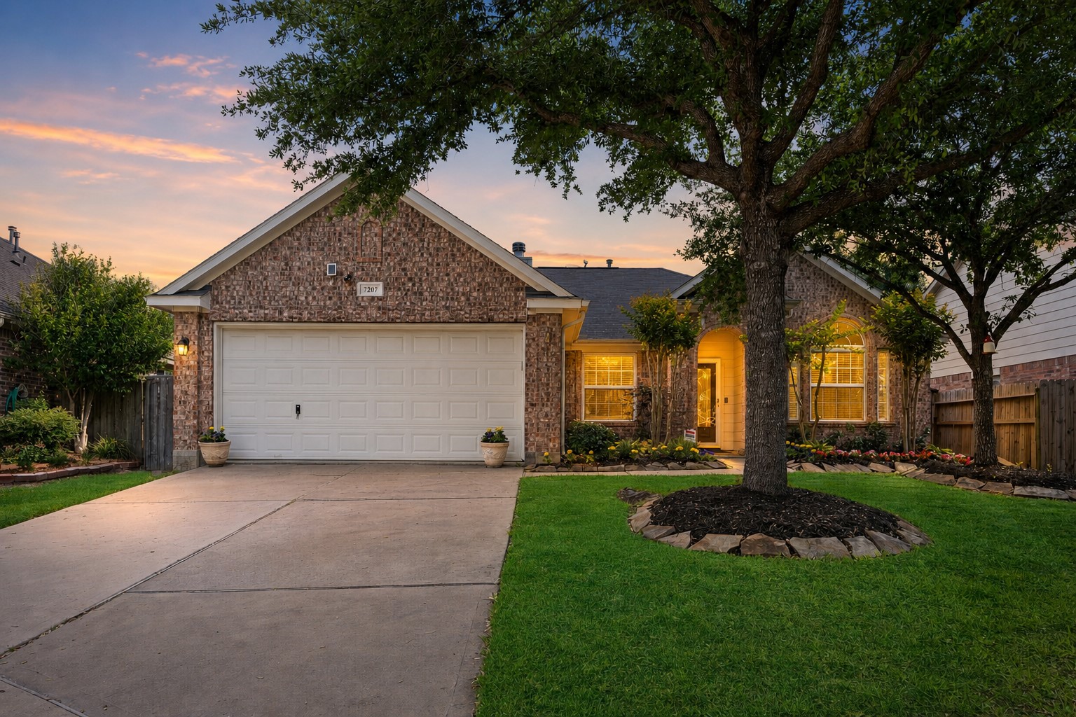 This home's location is truly outstanding! Nestled on a quiet cul-de-sac lot and close to shopping, dining, entertainment, parks, and major highways, you'll enjoy convenience at every turn. This home has never flooded during any of the storms, offering added peace of mind. A wonderful place to create lasting memories and proudly call home!