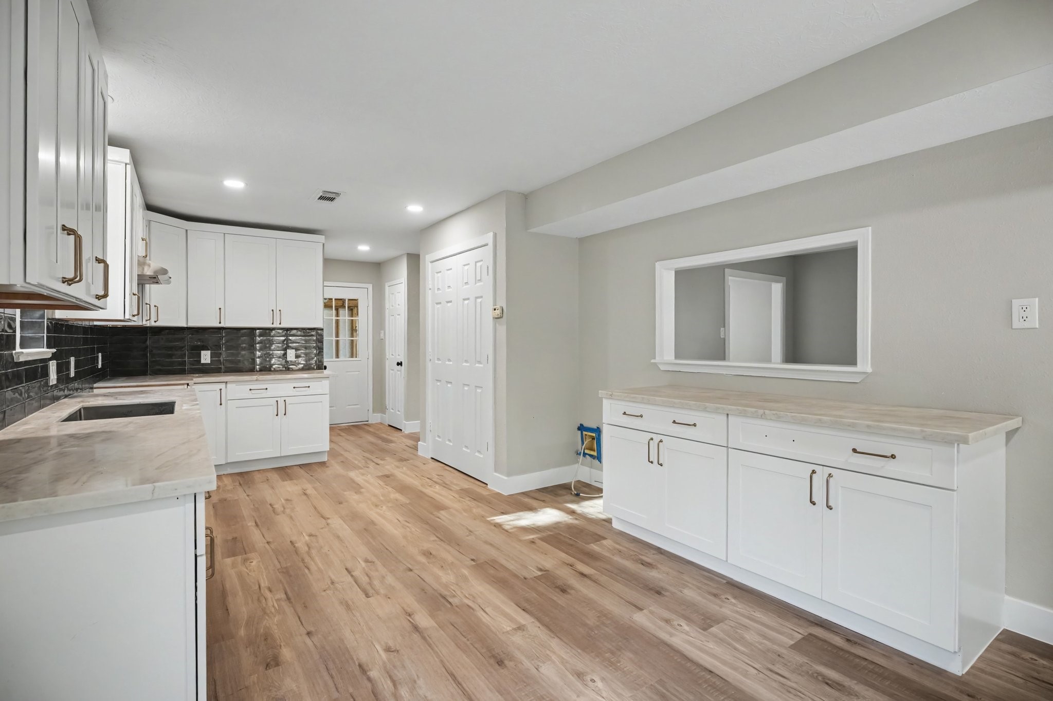1021 27th Street, Dickinson, TX 77539