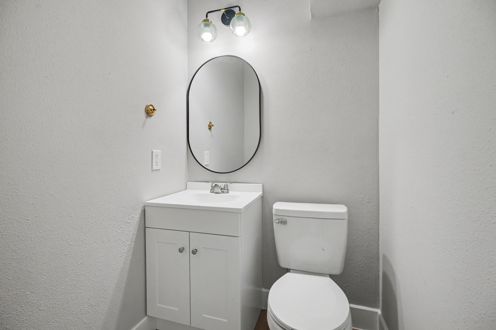 Powder bath downstairs