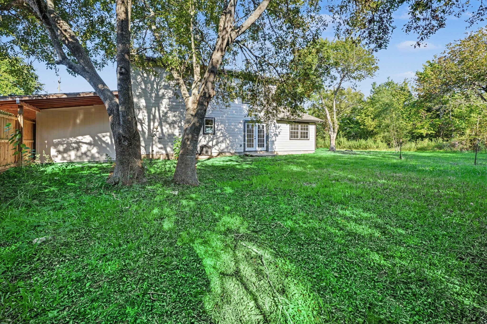 Spacious back yard