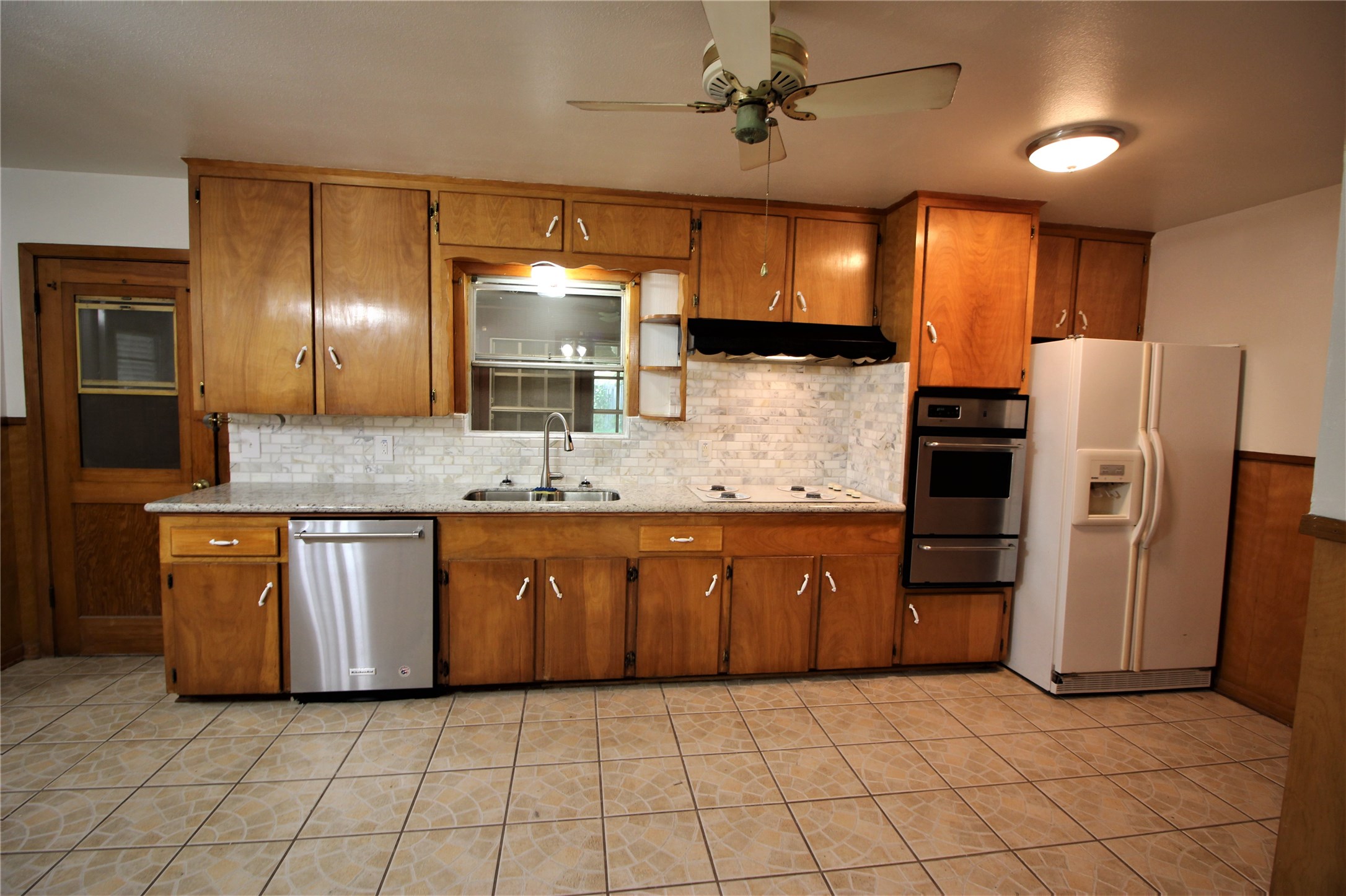 2428 Corbett Street, La Marque, TX 77568