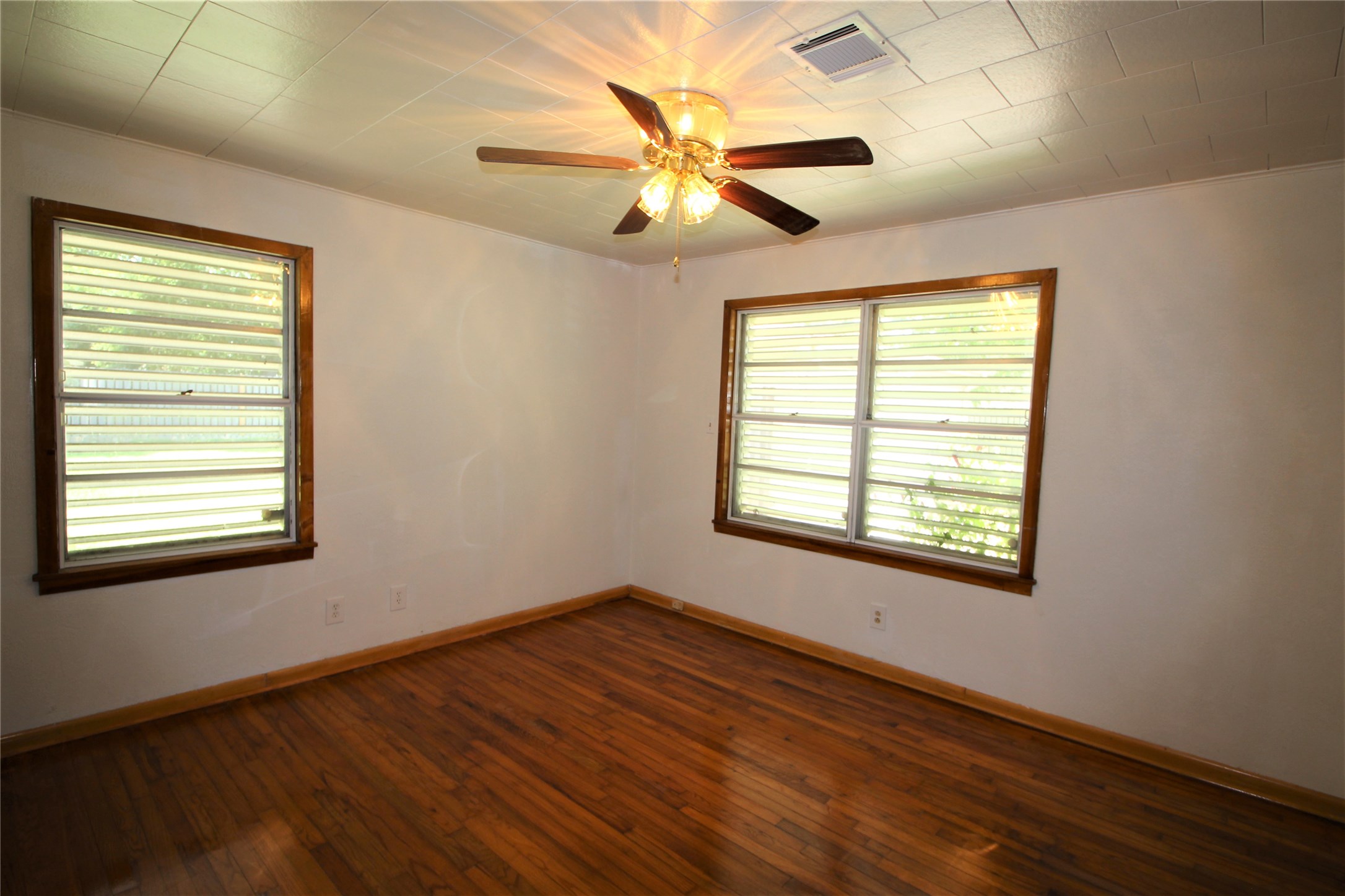 2428 Corbett Street, La Marque, TX 77568