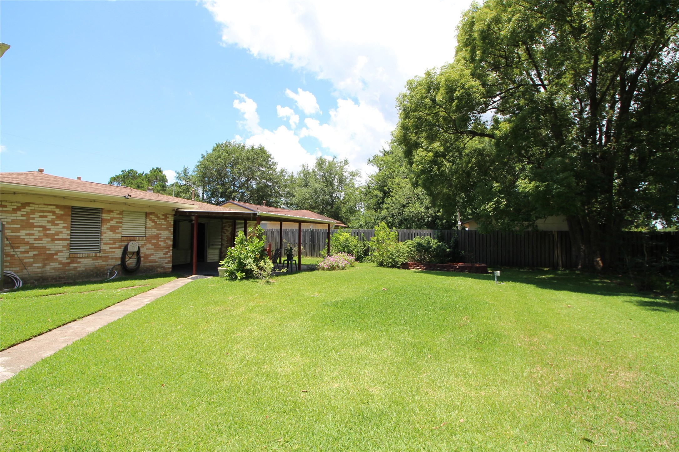 2428 Corbett Street, La Marque, TX 77568